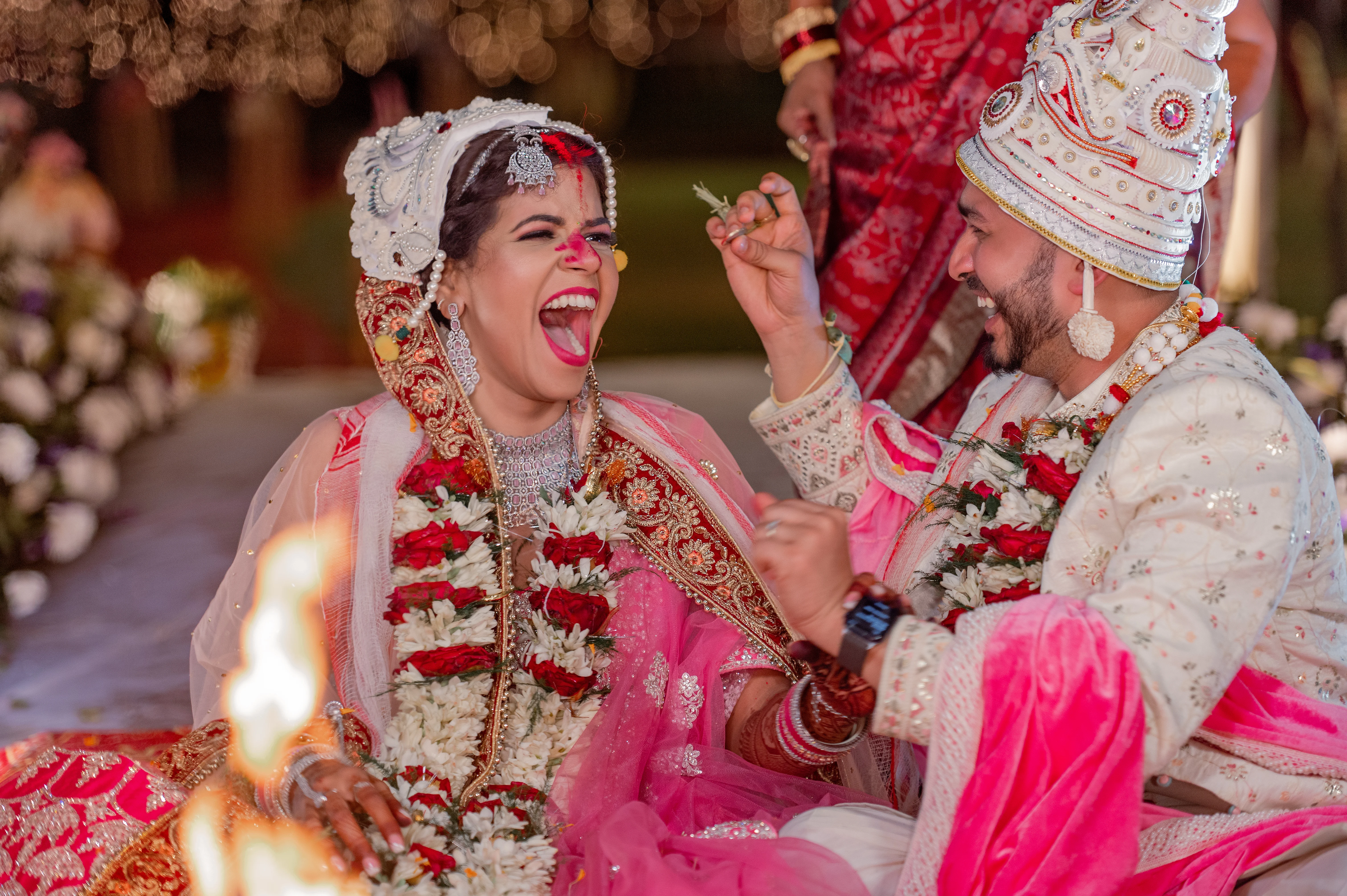 Creative shaadi couple pose – candid moment of happiness